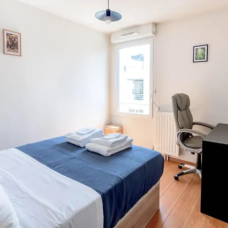 La Loge Du Minotaure, Parking Et Bureaux *