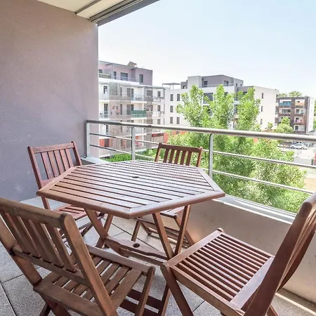 La Loge Du Minotaure, Parking Et Bureaux Lägenhet *