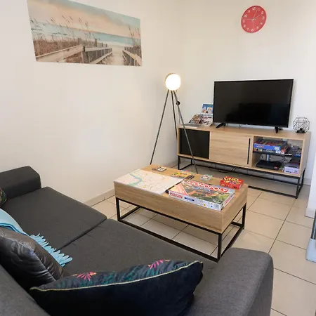 La Loge Du Minotaure, Parking Et Bureaux *