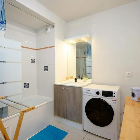 Appartement La Loge Du Minotaure, Parking Et Bureaux *