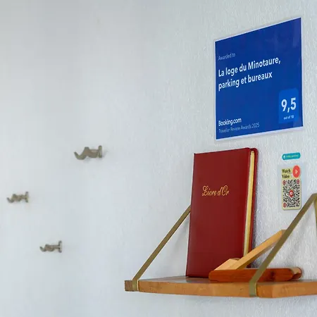 Appartement La Loge Du Minotaure, Parking Et Bureaux