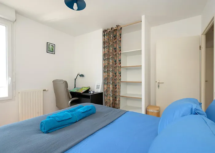 La Loge Du Minotaure, Parking Et Bureaux Apartamento