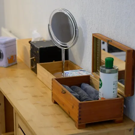La Loge Du Minotaure, Parking Et Bureaux شقة